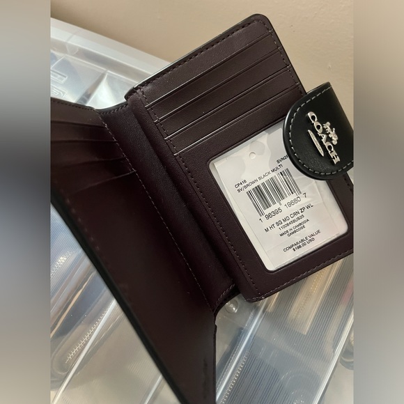 Coach Medium Corner Zip Wallet In Signature Canvas With Heart Print - Picture 6 of 6